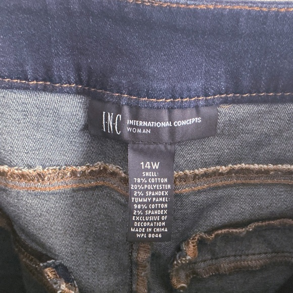 INC Woman Dark Wash Side Zip jeans, size 14W - Picture 4 of 5
